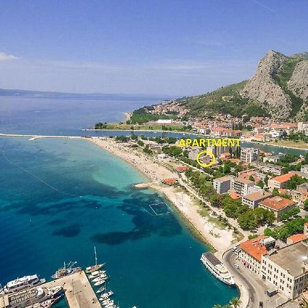 Ap Punta Next To Sandy Beach, Apartment With Garden 오미스 외부 사진