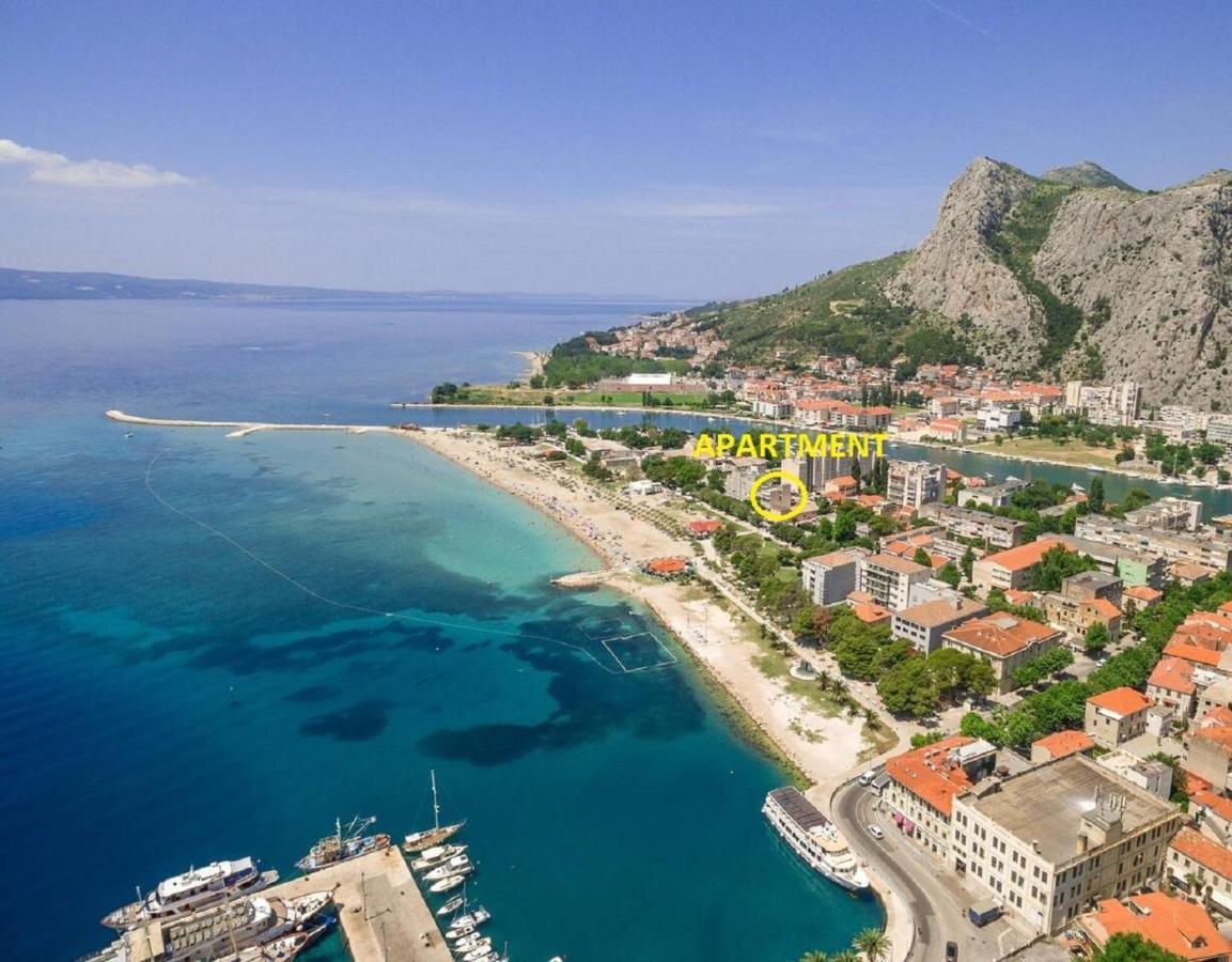 Ap Punta Next To Sandy Beach, Apartment With Garden 오미스 외부 사진