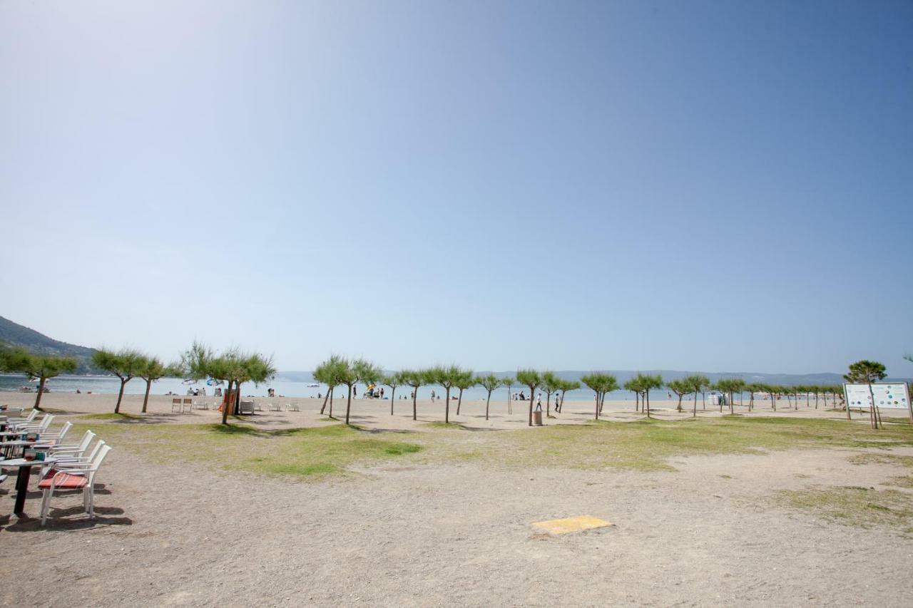 Ap Punta Next To Sandy Beach, Apartment With Garden 오미스 외부 사진
